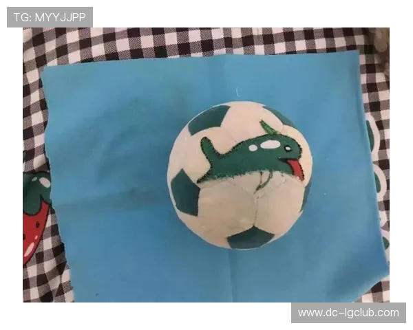 手把手教你制作个性化足球贴画轻松打造属于你的足球梦想